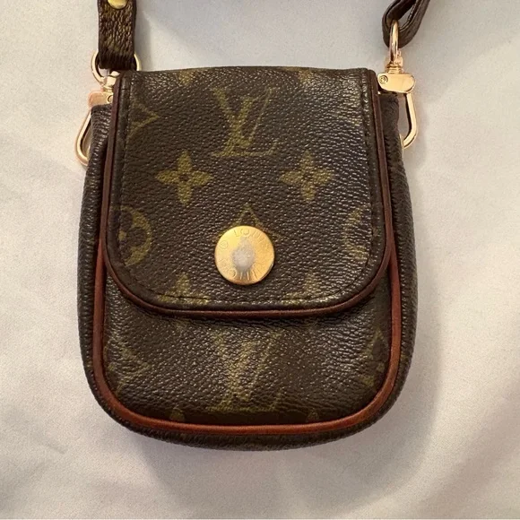 Louis Vuitton VINTAGE Mini Pouch (professionally repaired; read details) - Picture 3 of 14
